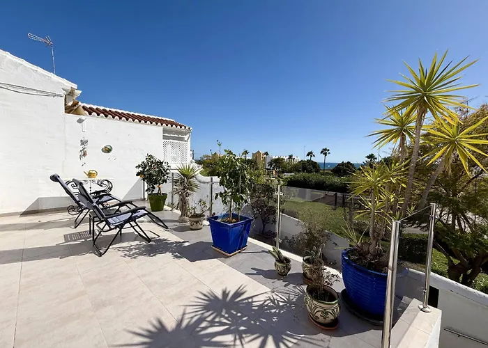 Apartment Tropicana 6c - With Sea Views, Large Terrace And Bbq