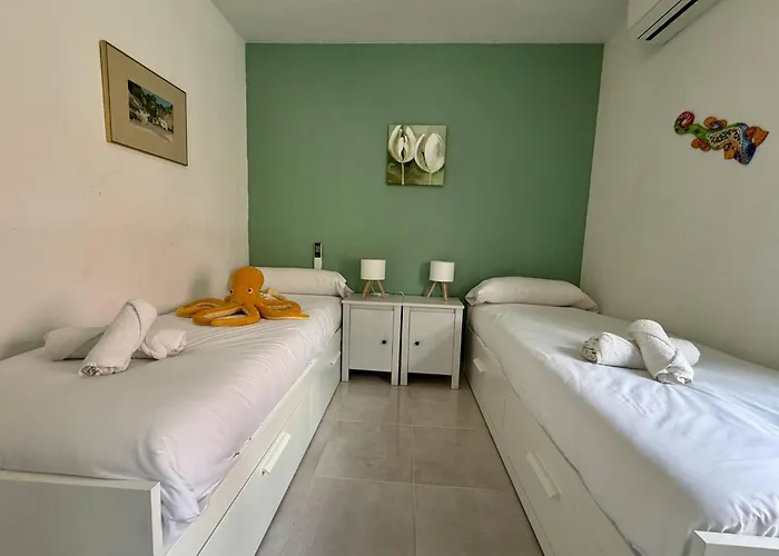 Apartment Tropicana 6c - With Sea Views, Large Terrace And Bbq