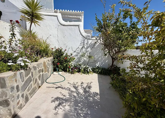 Apartment Tropicana 6c - With Sea Views, Large Terrace And Bbq