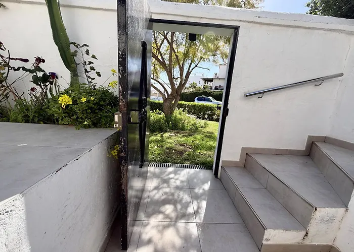 Apartment Tropicana 6c - With Sea Views, Large Terrace And Bbq *