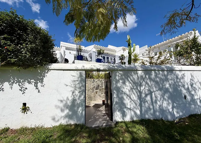 Tropicana 6c - With Sea Views, Large Terrace And Bbq *