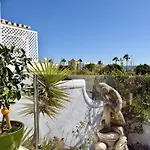 Tropicana 6c - With Sea Views, Large Terrace And Bbq Apartmán