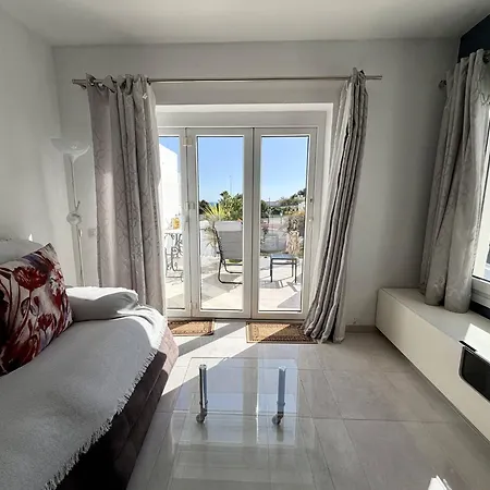 公寓 Tropicana 6c - With Sea Views, Large Terrace And Bbq *