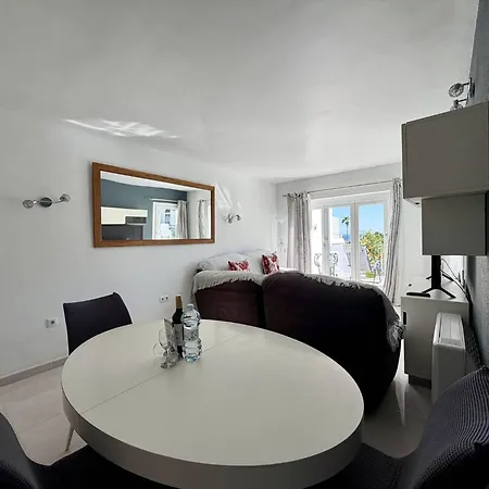 Tropicana 6c - With Sea Views, Large Terrace And Bbq * 内尔哈