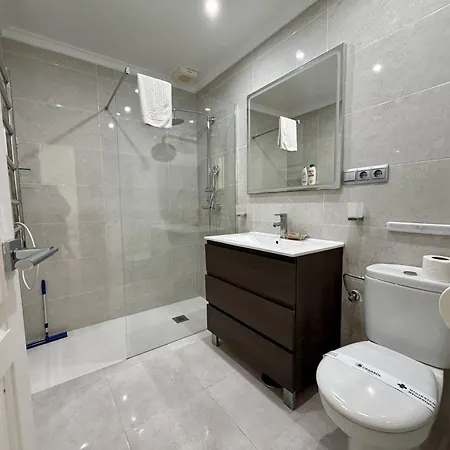 Tropicana 6c - With Sea Views, Large Terrace And Bbq * 内尔哈