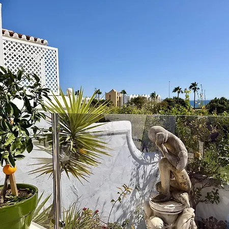Tropicana 6c - With Sea Views, Large Terrace And Bbq 公寓