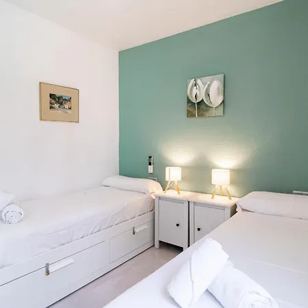 公寓 Tropicana 6c - With Sea Views, Large Terrace And Bbq *