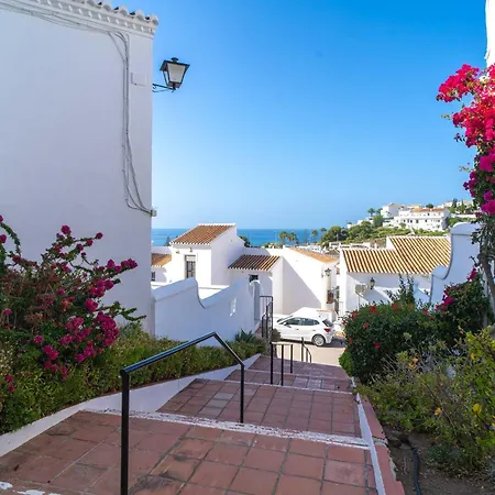 Tropicana 6c - With Sea Views, Large Terrace And Bbq Apartament Nerja