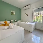 アパート Tropicana 6c - With Sea Views, Large Terrace And Bbq *